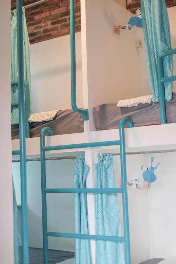 Abrakadabra 747 Apartment Джокякарта Екстериор снимка